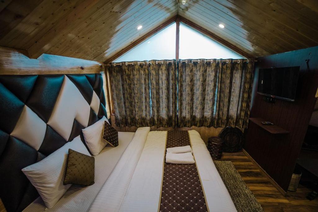 Hotel Black Magic Manāli Eksteriør bilde